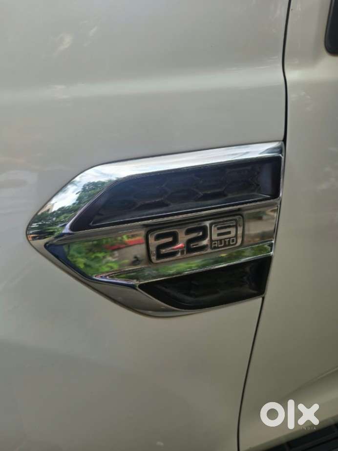 Ford Endeavour 2.2 Titanium At 4x2, 2016, Diesel