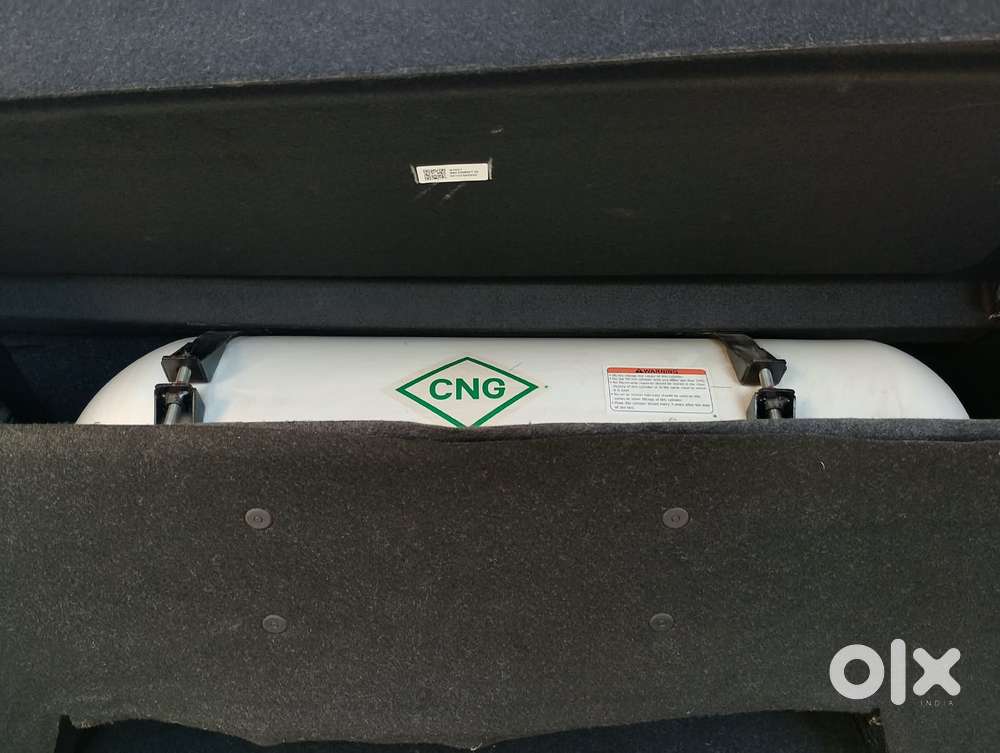 Maruti Suzuki Brezza 1.5 Vxi Cng, 2023, Cng & Hybrids