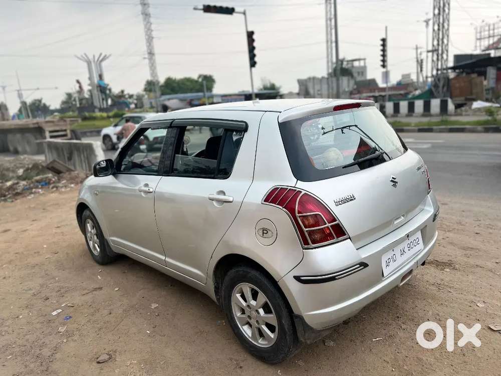 Maruti Suzuki Swift 2007 Petrol 76000 Km Driven