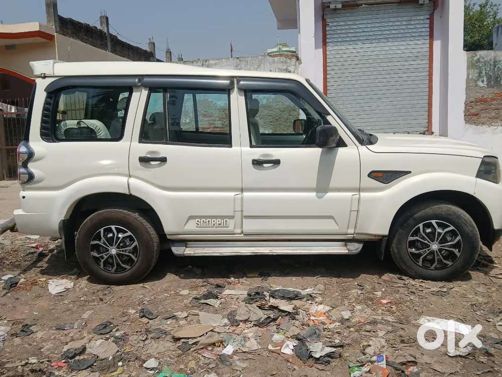 Mahindra Scorpio 2017 Diesel 120000 Km Driven