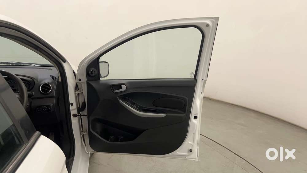 Ford Figo Petrol Titanium, 2017, Petrol