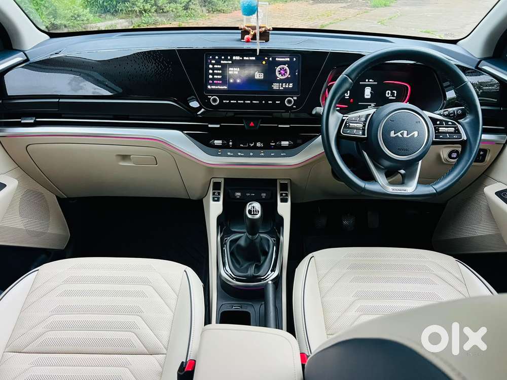 Kia Carens 1.4 Luxury 7 Str, 2022, Petrol