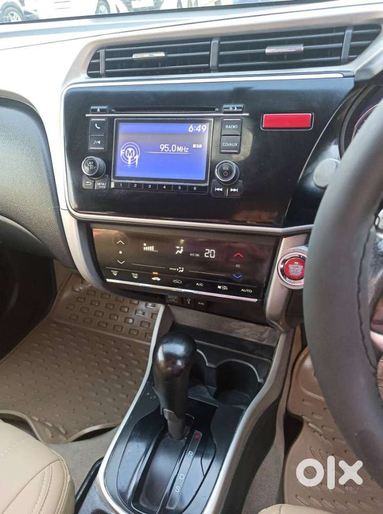 Honda City V At Sunroof I-vtec, 2016, Petrol
