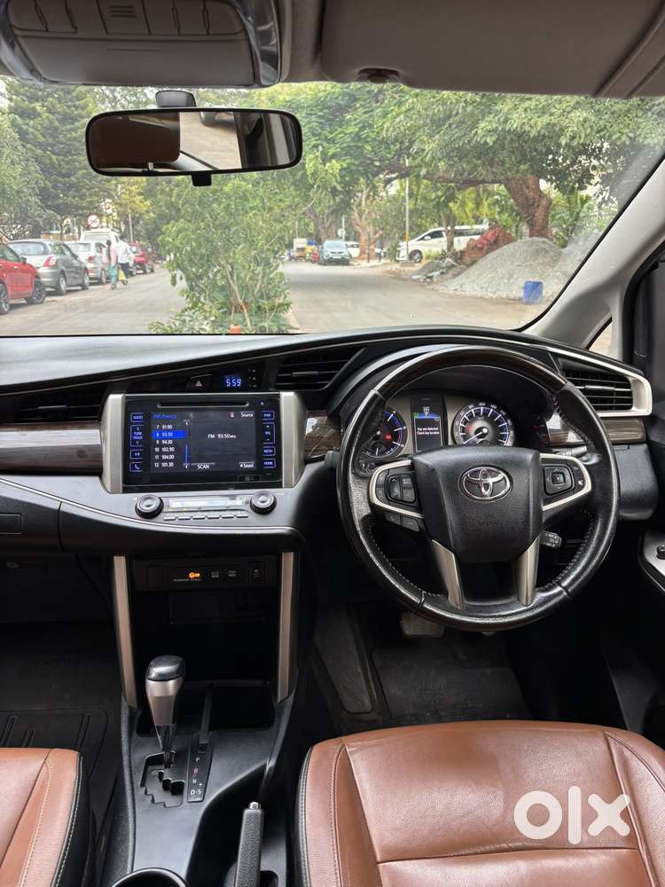 Toyota Innova Crysta 2.8 Zx At, 2017, Diesel