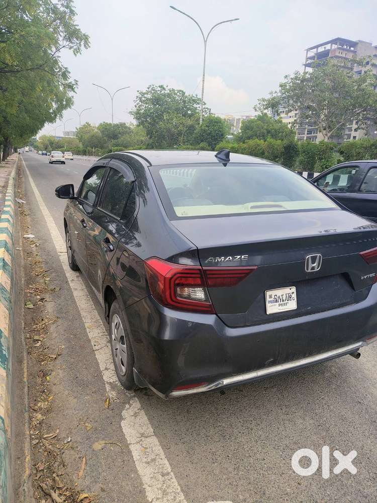 Honda Amaze 2024 Petrol Well Maintained