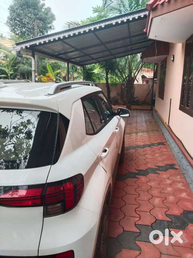 Hyundai Venue 2023 Diesel 50000 Km Driven