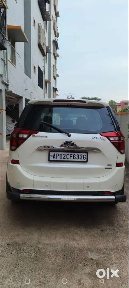 Mahindra Xuv500 2018 Diesel 140000 Km Driven