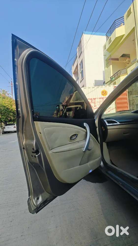 Renault Fluence 2012 Petrol Plus Cng  33500 Km Driven 2nd Owner