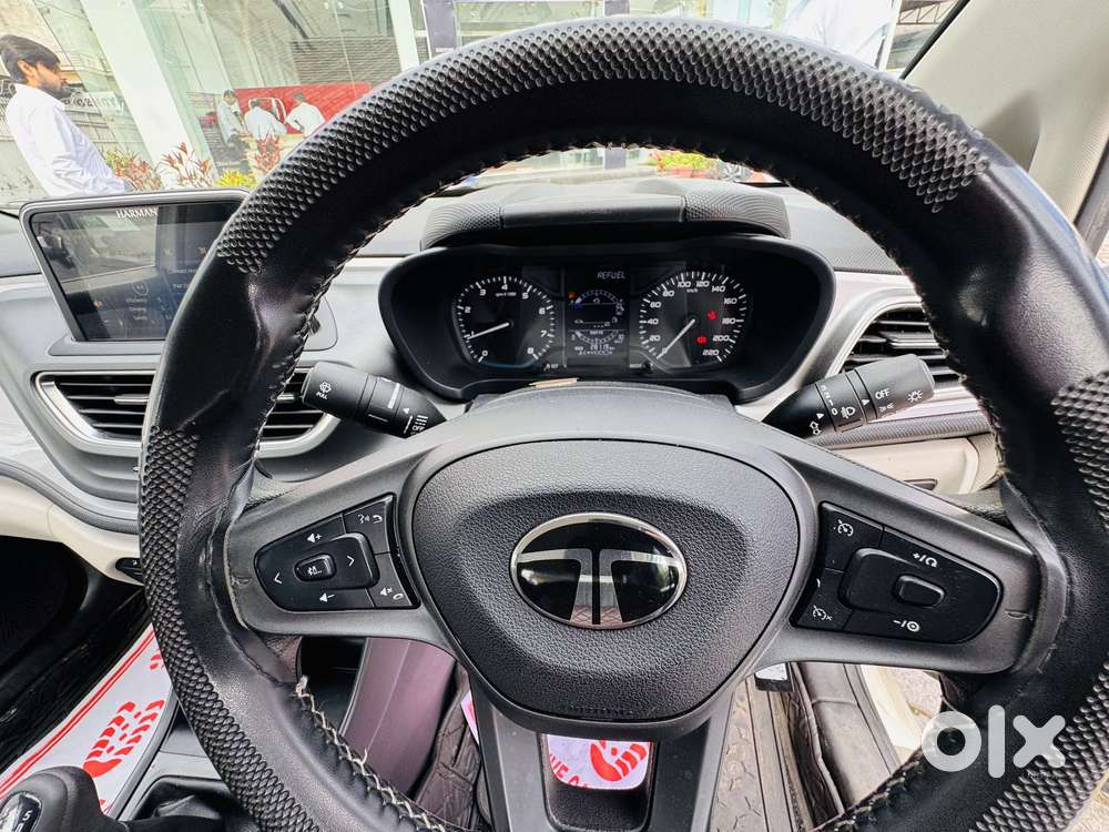 Tata Altroz 1.2 Xm Plus, 2025, Petrol