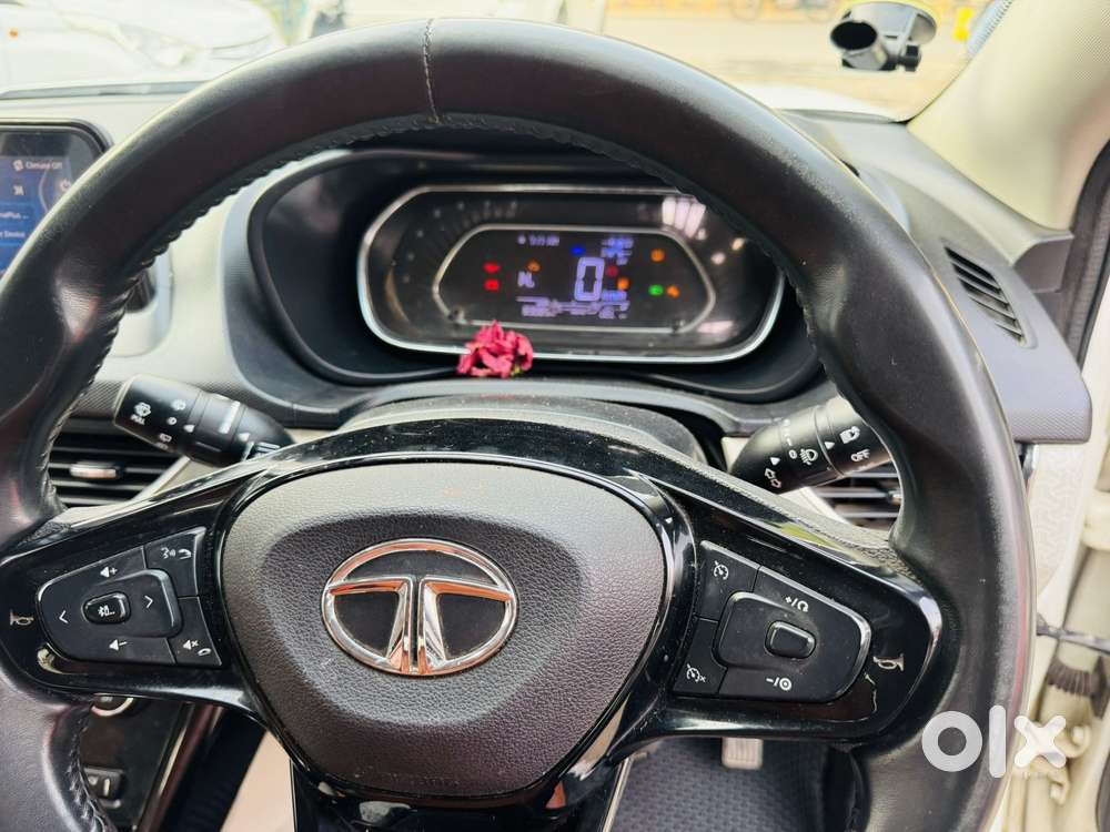 Tata Nexon Amt Xza Plus, 2020, Petrol