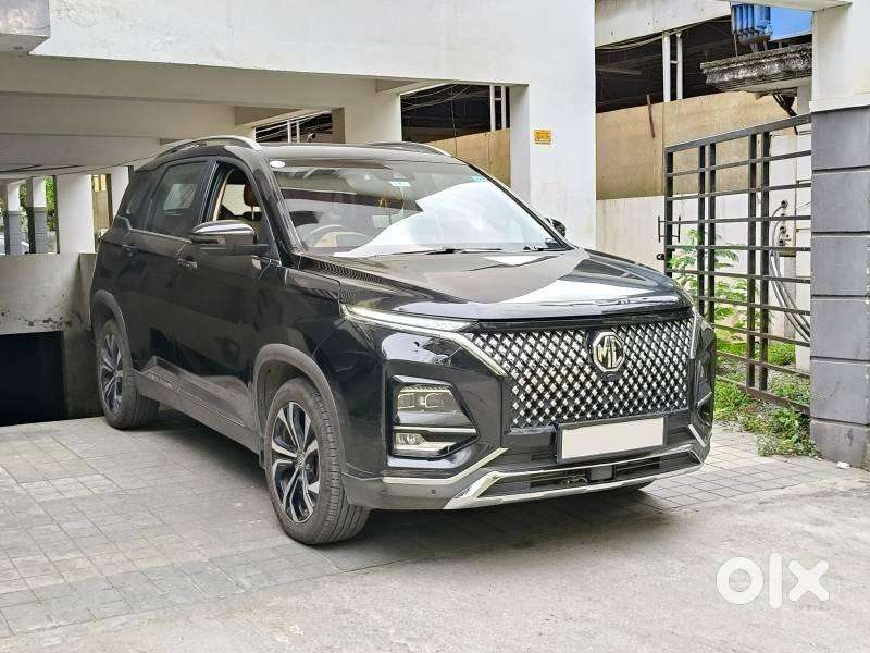 Mg Hector Plus 2023 Petrol 23000 Km Driven