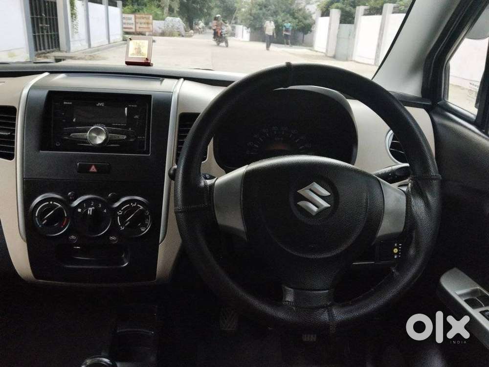 Maruti Suzuki Swift Vxi 1.2 Abs Bs-iv, 2015, Petrol