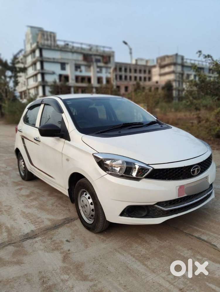 Tata Tiago 1.2 Revotron Xm, 2017, Petrol