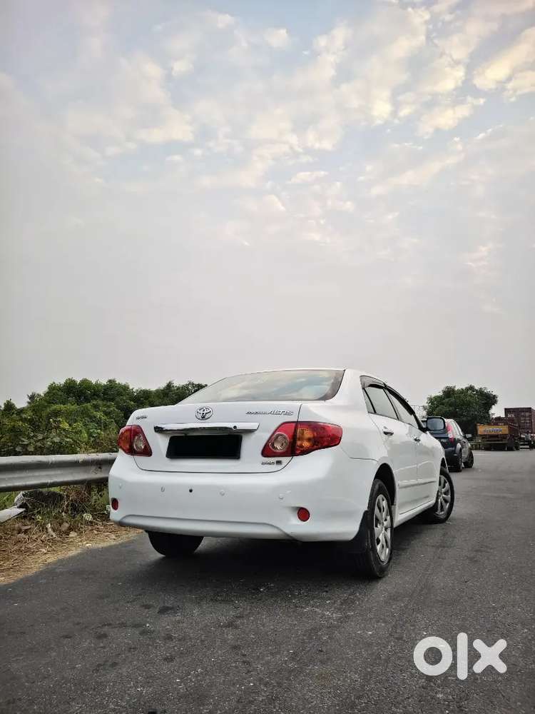 Toyota Corolla Altis 2011