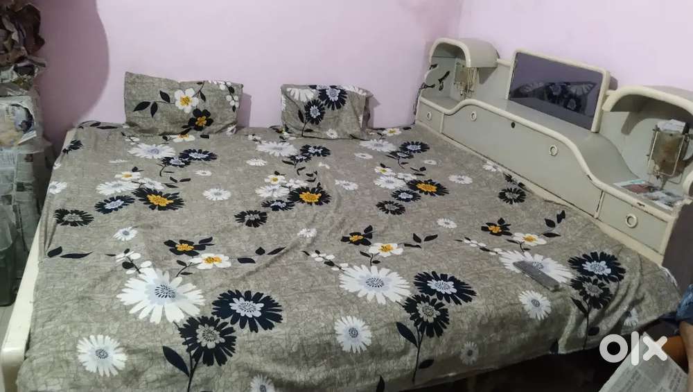 Without box bed