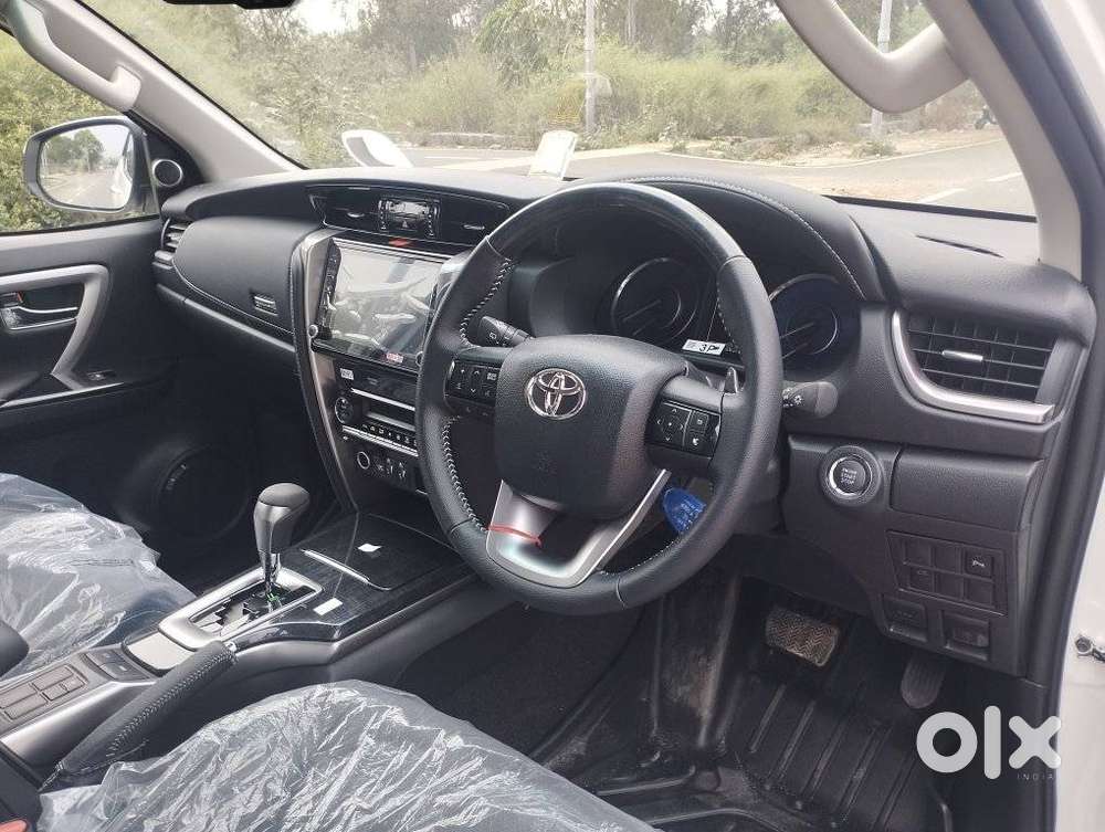 Toyota Fortuner 4x2 At 2.7 Petrol, 2026, Petrol