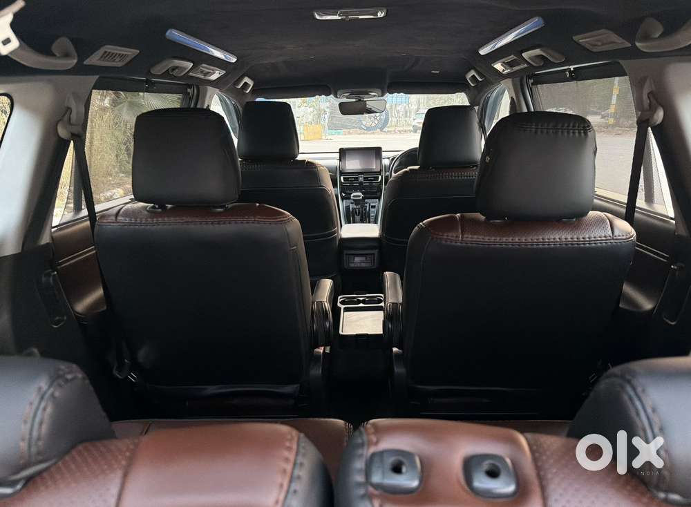 Toyota Innova Hycross 2.0 Vx Hybrid 7 Str, 2023, Petrol