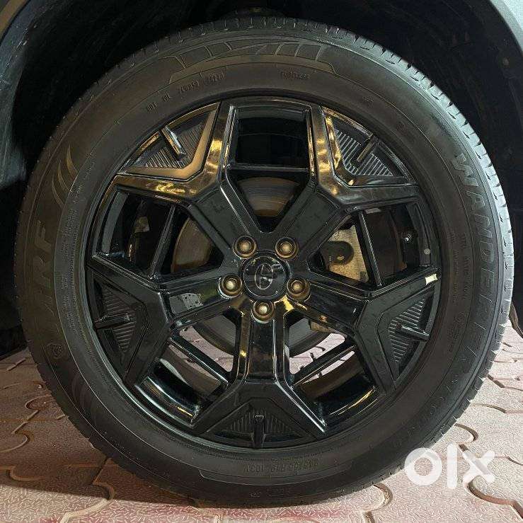 Tata Safari Adventure Plus Dark Edition At, 2025, Diesel