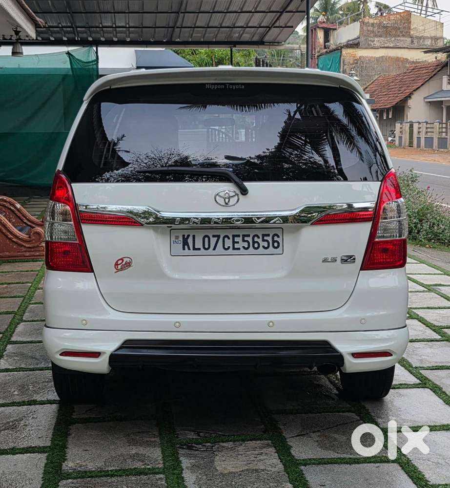 Toyota Innova 2.5 Zx 7 Str Bs-iv, 2015, Diesel