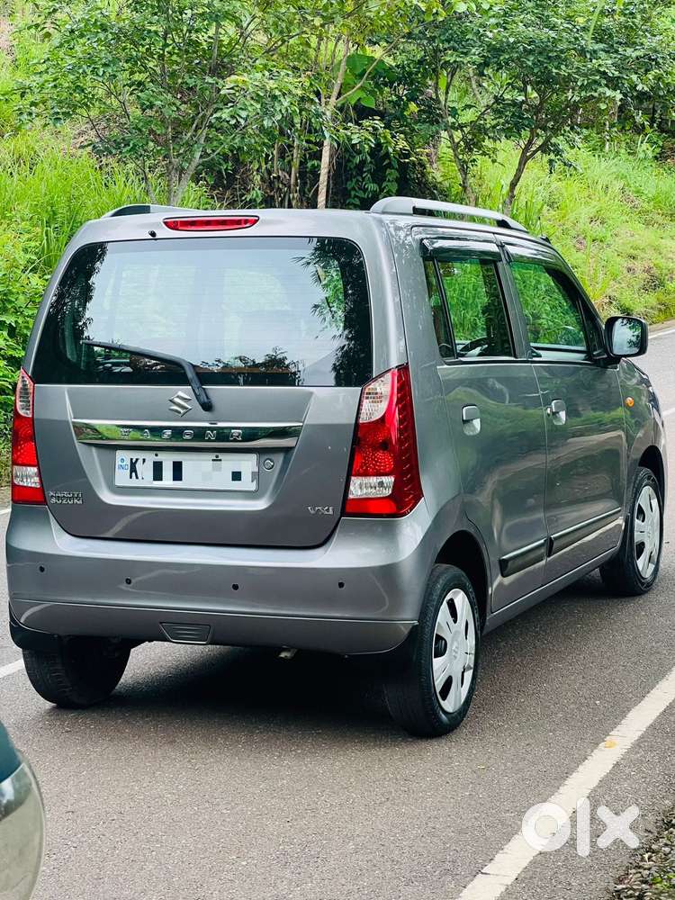 Maruti Suzuki Wagon R Vxi 1.0, 2018, Petrol