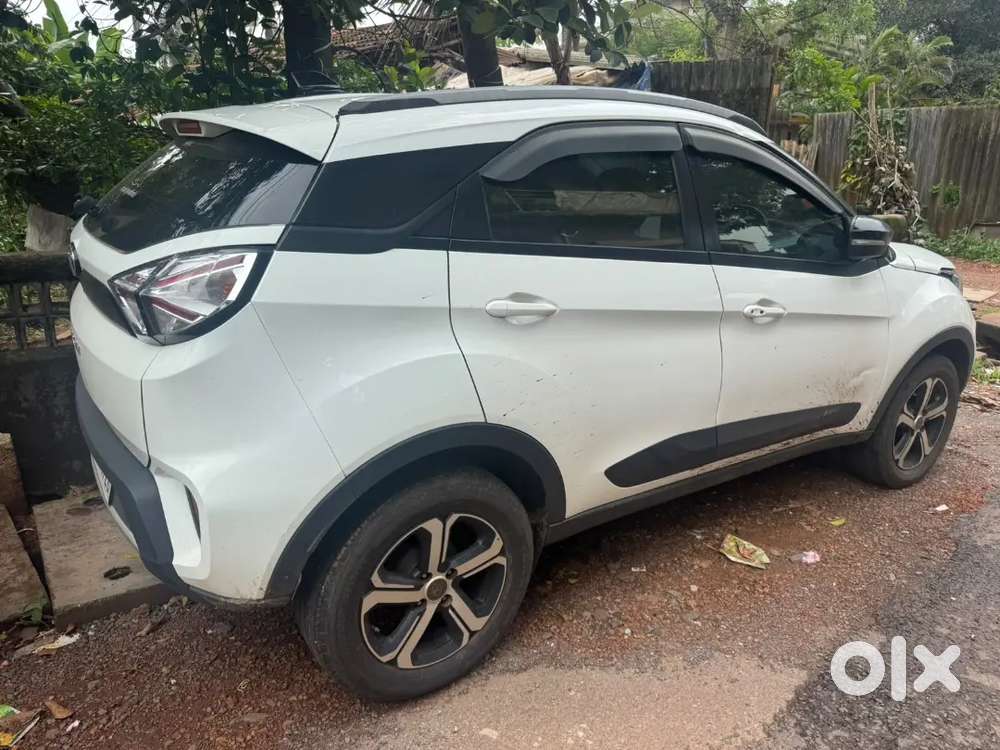 Tata Nexon Xz Plus 2023 Petrol First Owner