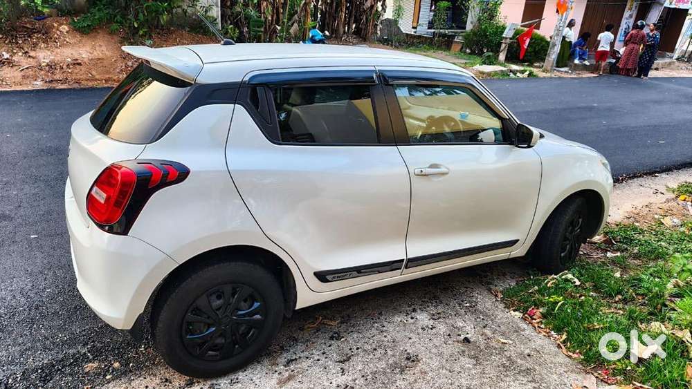 Excellent Showroom Condition Swift Vxi With B2b Insurance