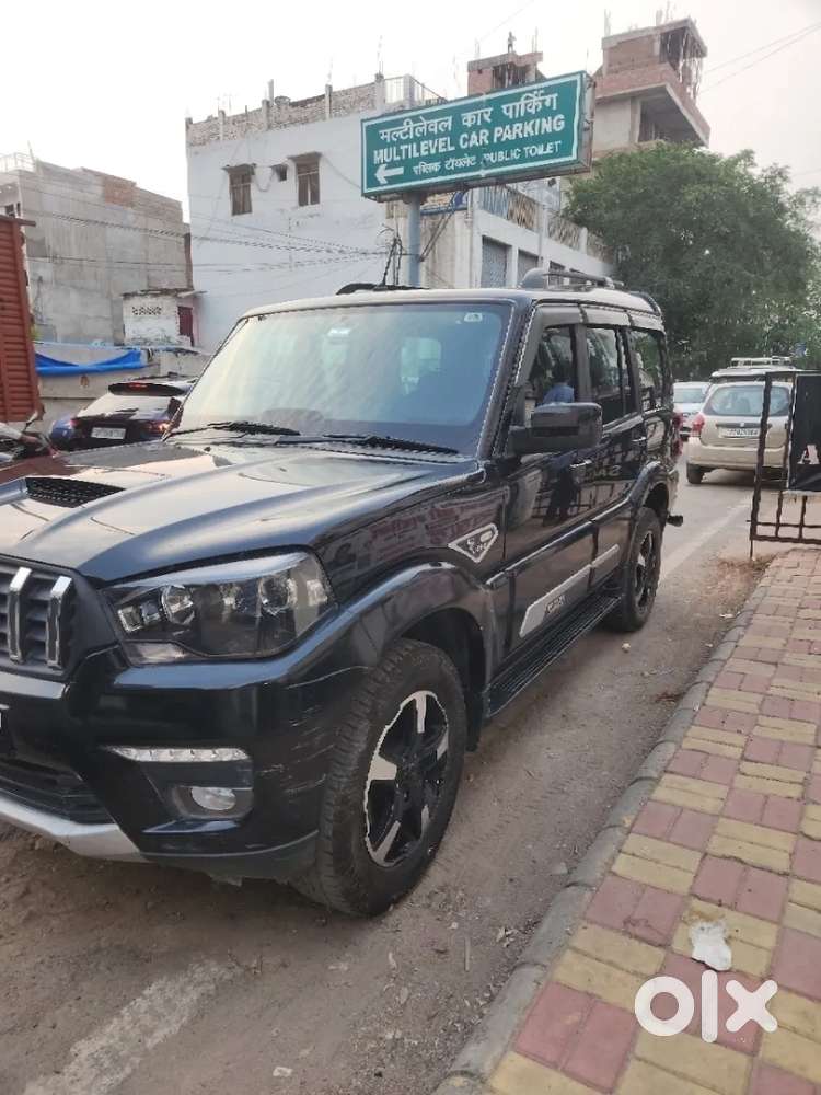 Mahindra Scorpio Classic, 2023, Diesel