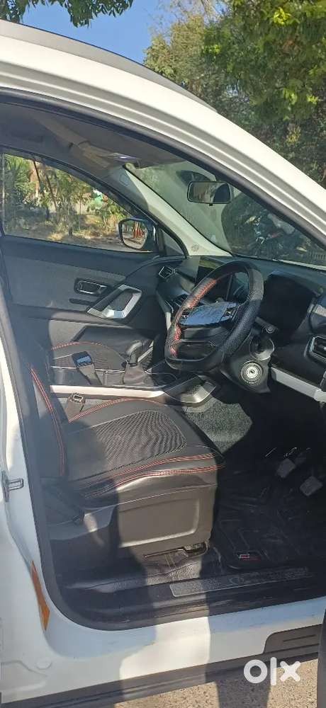 Tata Harrier New Facelift 2025 (without Sunroof)