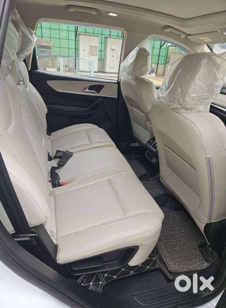 Mahindra Xuv700 2.2 Ax 7 Diesel Mt Str, 2025, Diesel