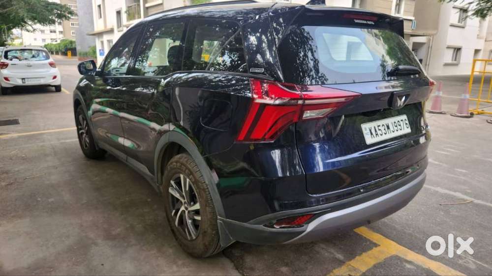 Xuv700 Ax5 Automatic With Panaromic Sunroof