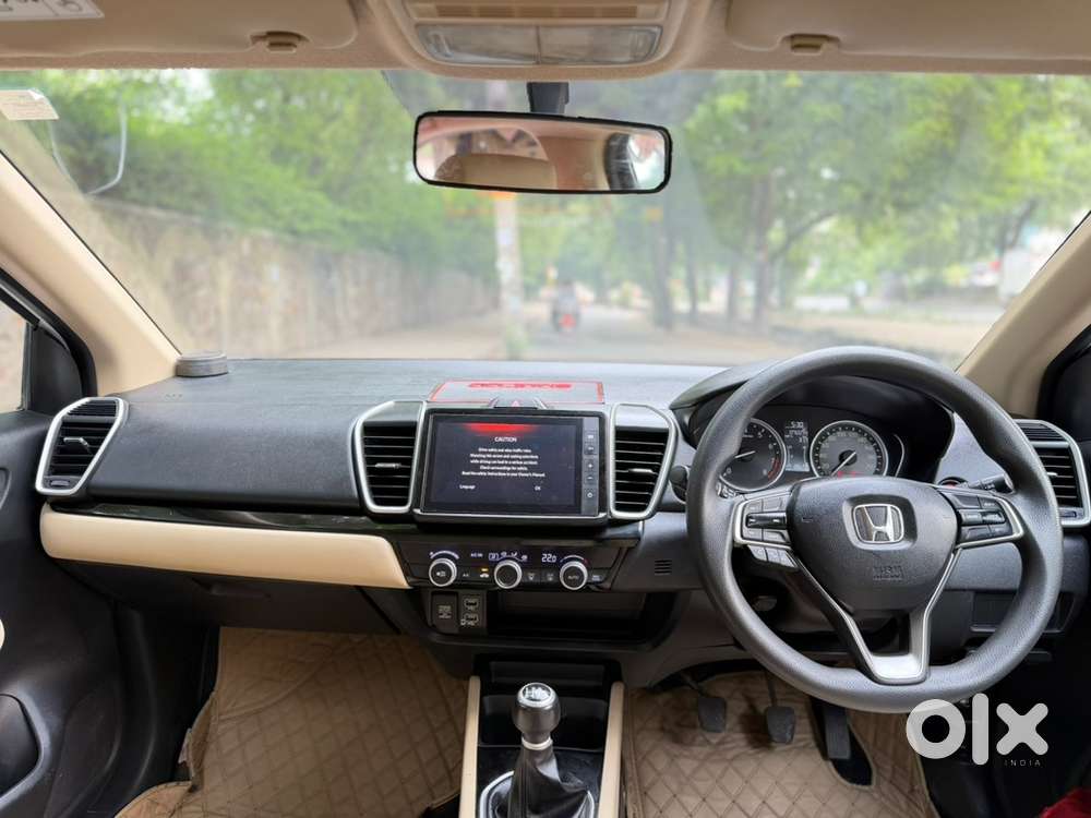 Honda City V (i-vtec) Mt