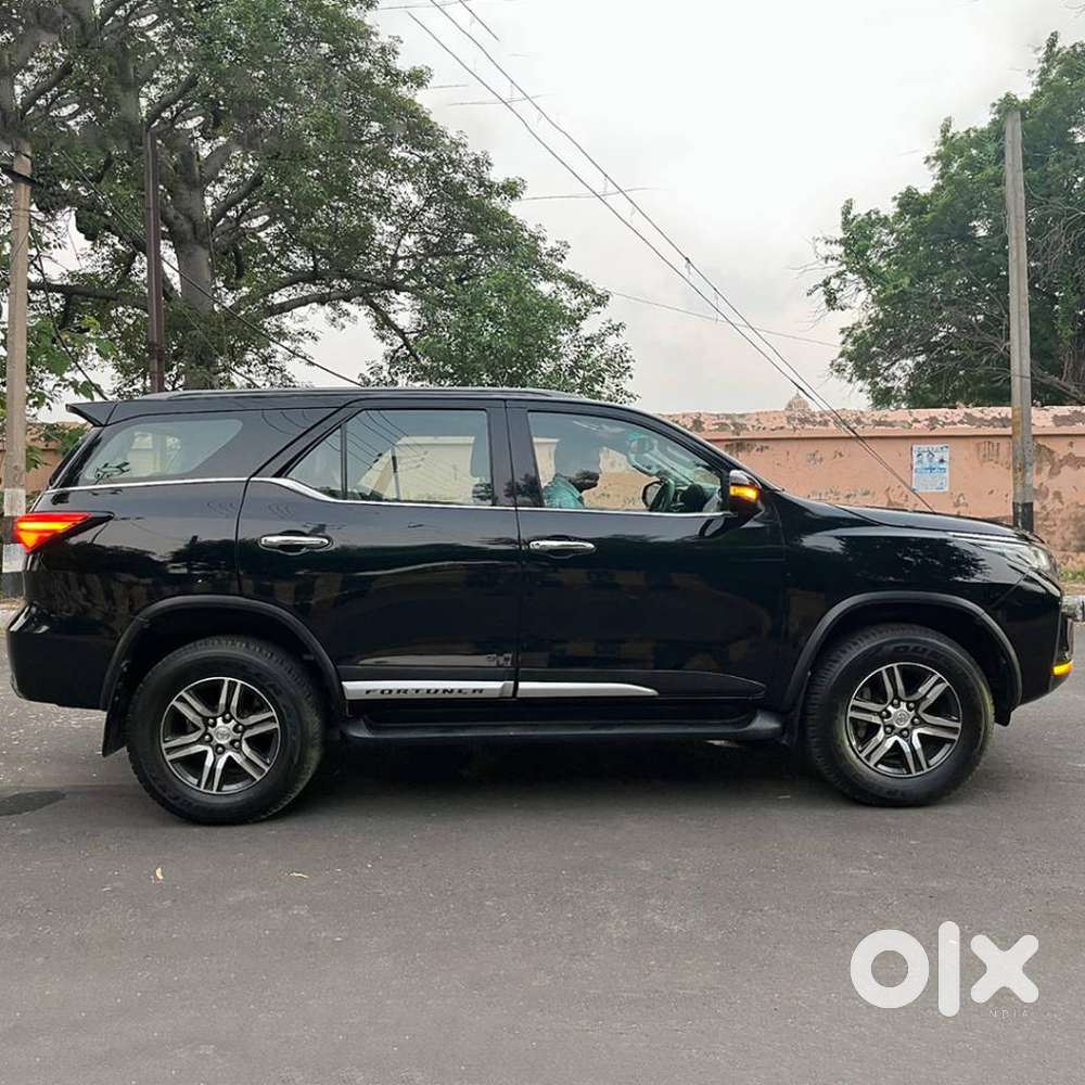 Toyota Fortuner 4x2 At 2.7 Petrol, 2022, Petrol