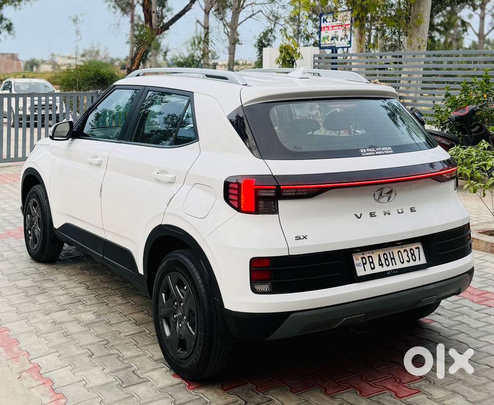 Hyundai Venue Sx (o) Mt 1.5 Diesel, 2024, Petrol