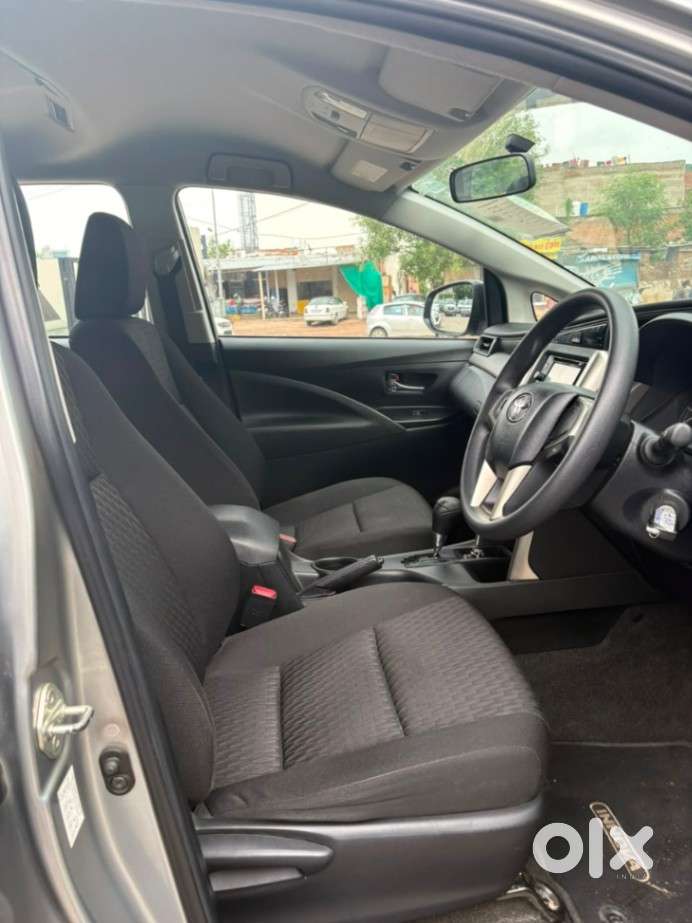 Toyota Innova Crysta 2.8 Gx At, 2017, Diesel