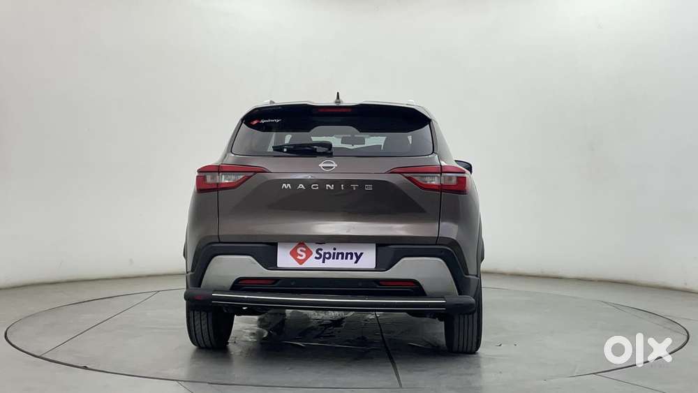 Nissan Magnite 1.0 Xv Premium, 2024, Petrol
