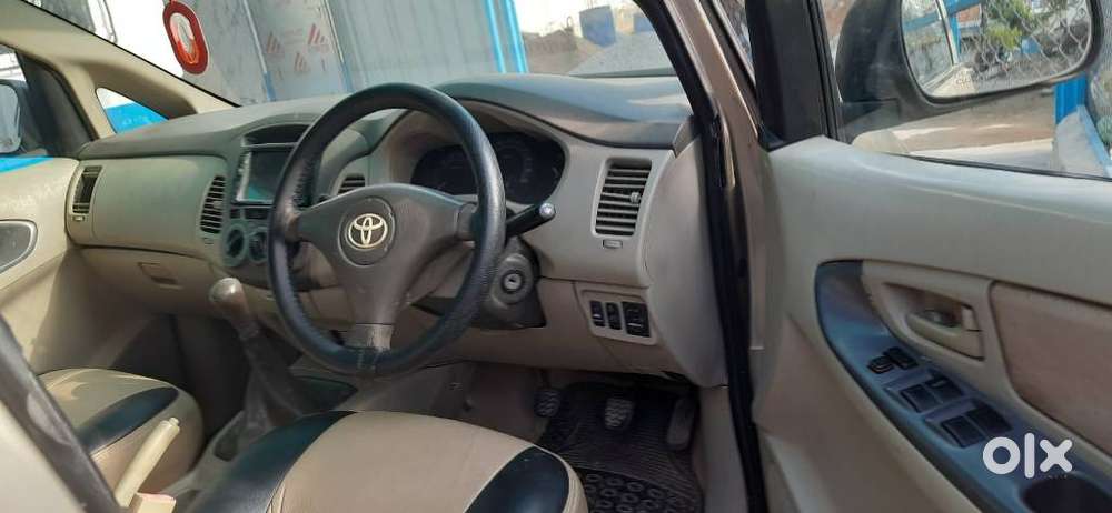 Toyota Innova 2.5 G (diesel) 7 Seater, 2011, Diesel