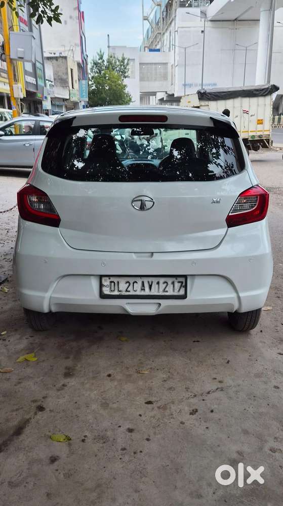 Tata Tiago 1.2 Revotron Xe Option, 2016, Petrol
