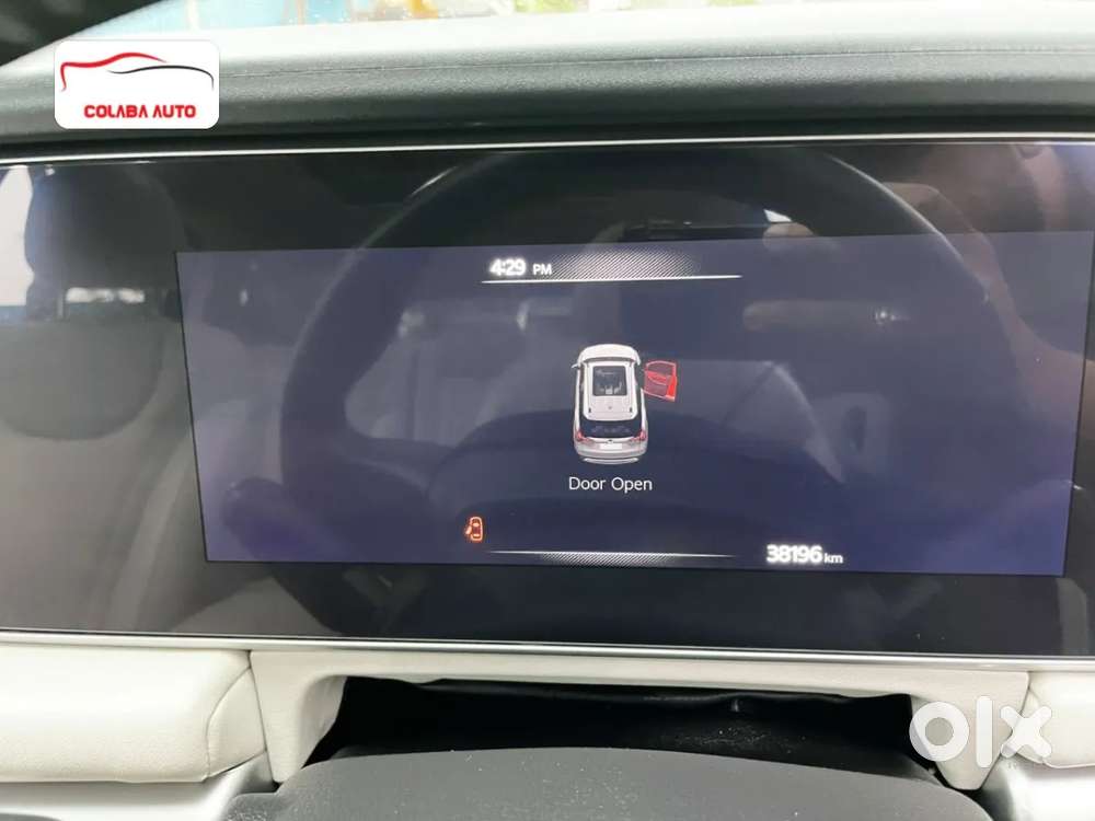 Mahindra Xuv700 2.0 Ax 7 Petrol At Luxury Pack Str, 2024, Petrol