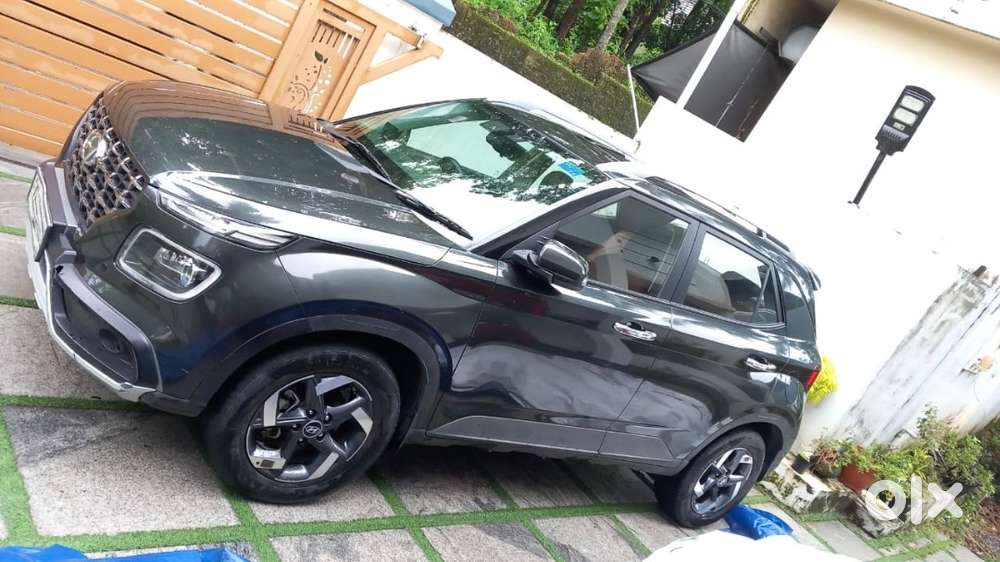 [negotiable] Hyundai Venue 2021 Petrol 22298 Km Driven