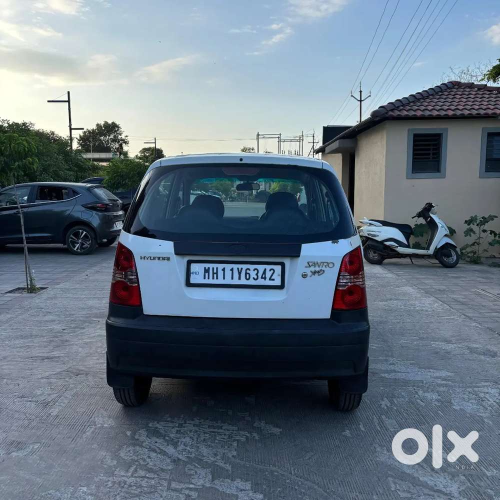  Hyundai Santro Xing Xl  Reliable Petrol Hatchback For Daily Use