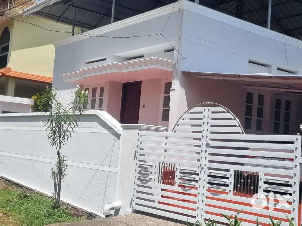 House for Sale; Nedumangad Town