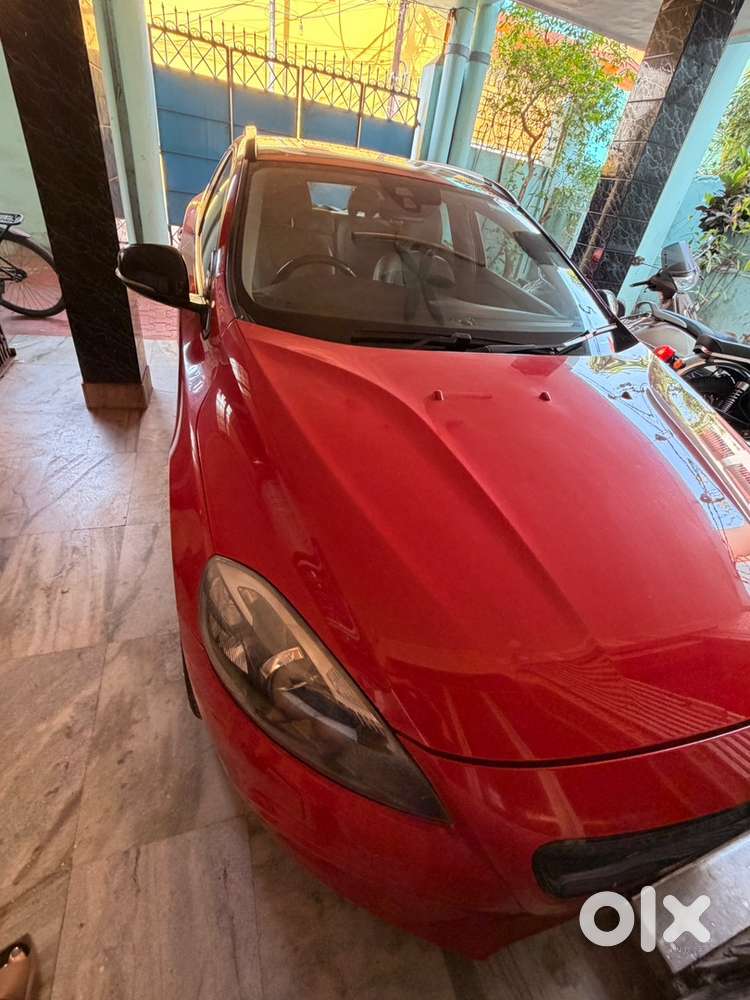 Volvo V40 Cross Country 2017 Petrol Well Maintained