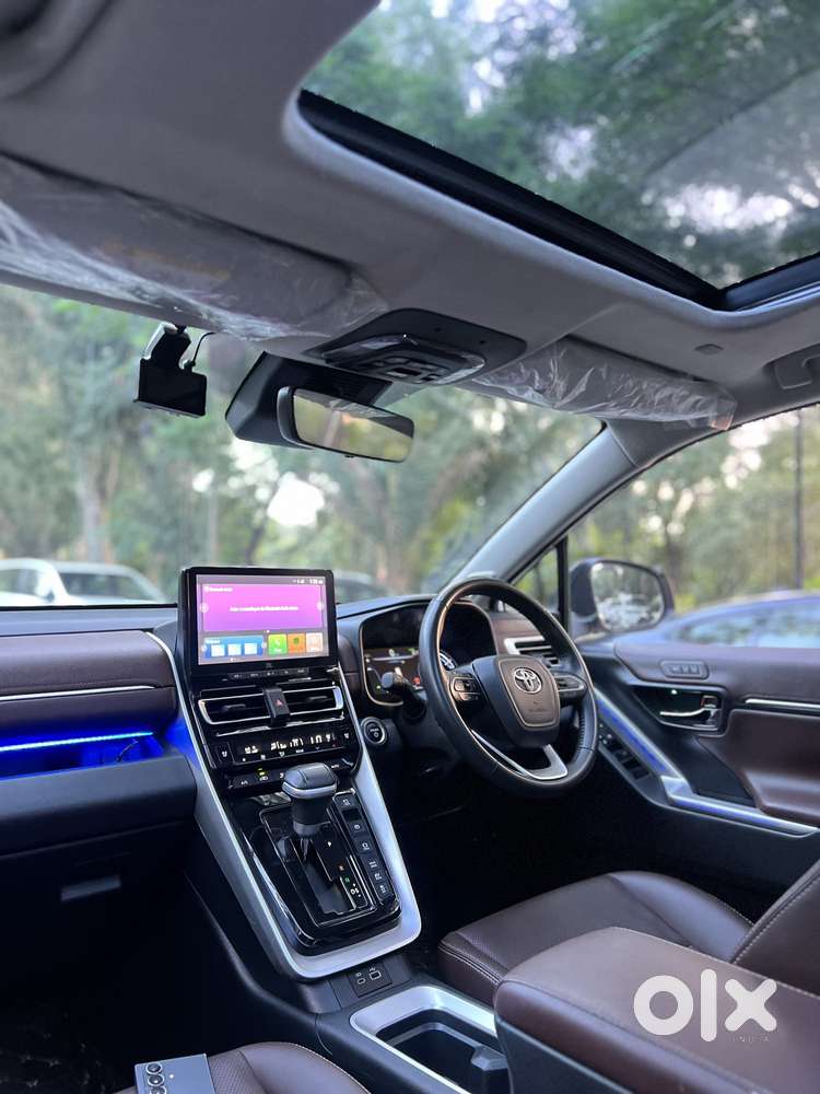 Toyota Innova Hycross 2.0 Zx (o) Hybrid 7 Str, 2025, Cng & Hybrids