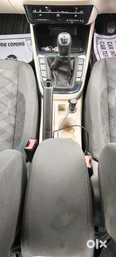 Skoda Slavia Active 1.0l Tsi Mt, 2023, Petrol