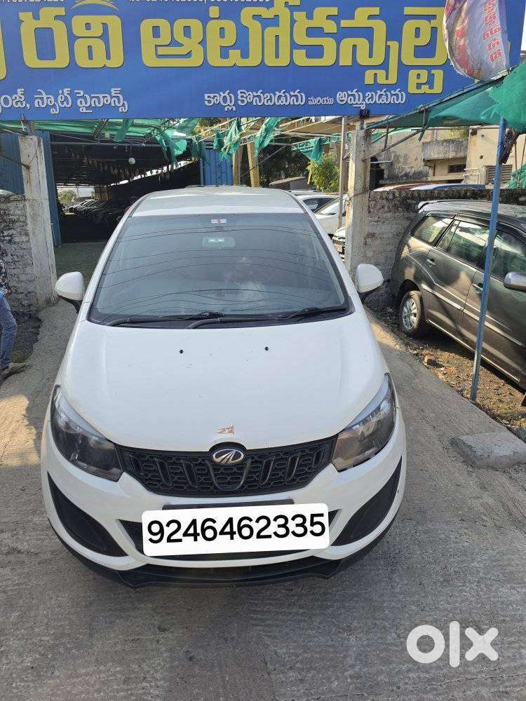 Mahindra Marazzo M4, 2021, Diesel