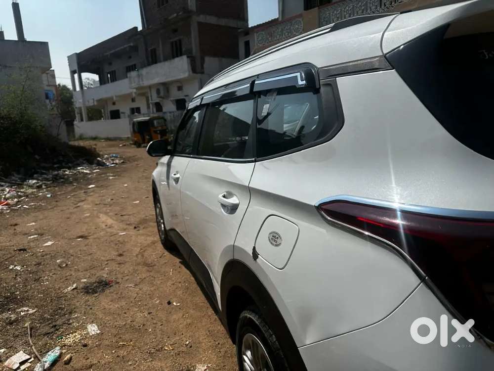 2023 Kia Carens - Low Miles Pristine Condition