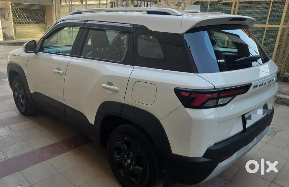 Maruti Brezza Zxi 2024