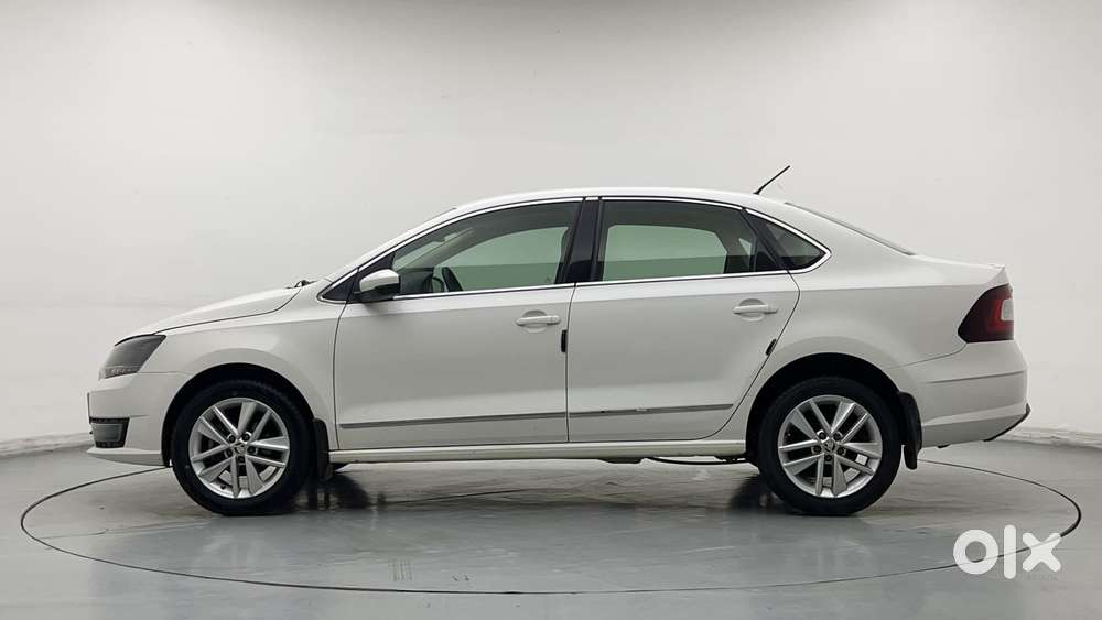 Skoda Rapid 1.5 Tdi Style/1.5 At Style, 2021, Petrol
