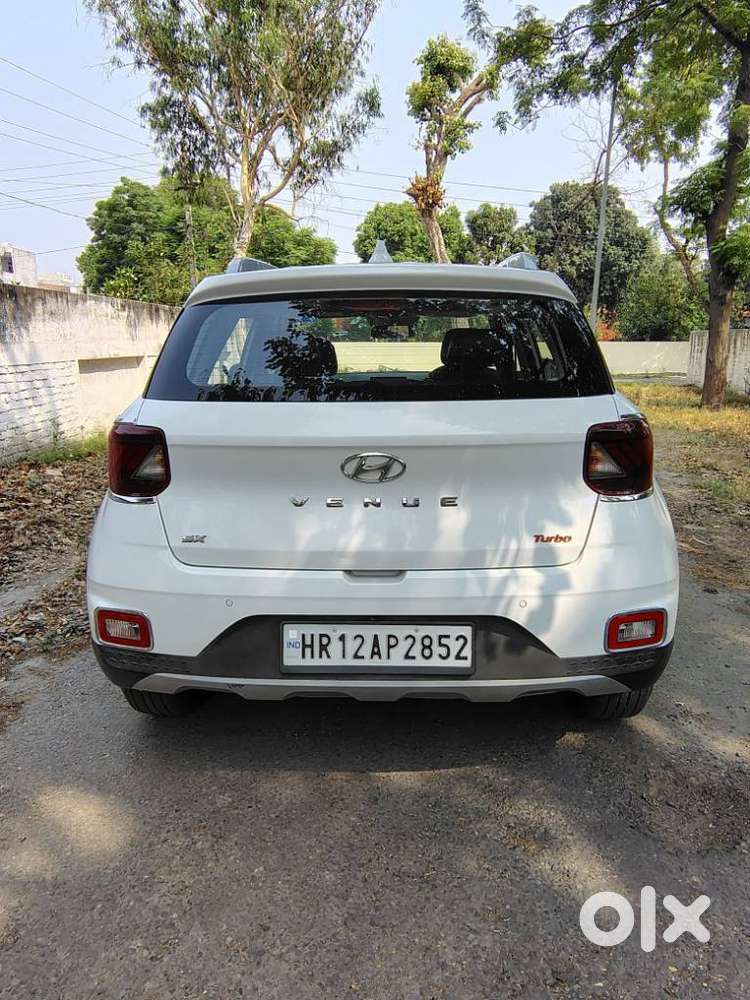 Hyundai Venue 1.0 Sx Turbo Imt, 2022, Petrol