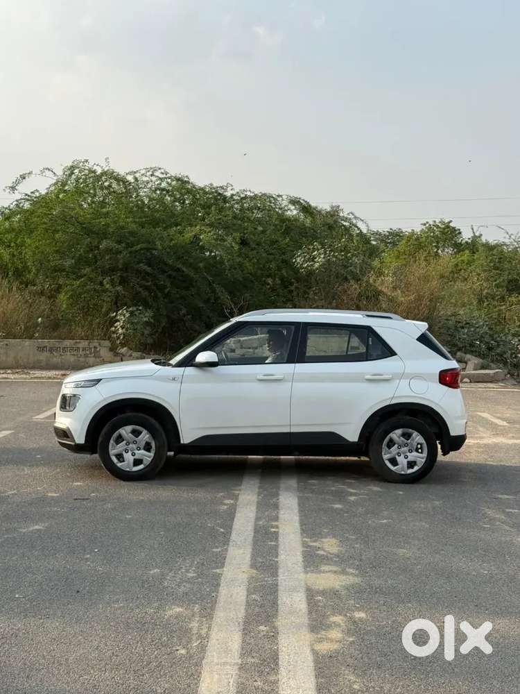 Hyundai Venue 2019 Cng